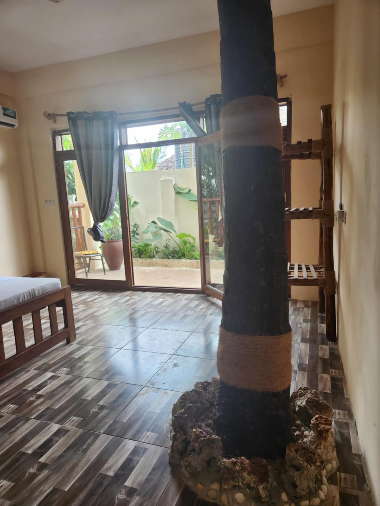 Two Palms Hotel Джамбиани Екстериор снимка