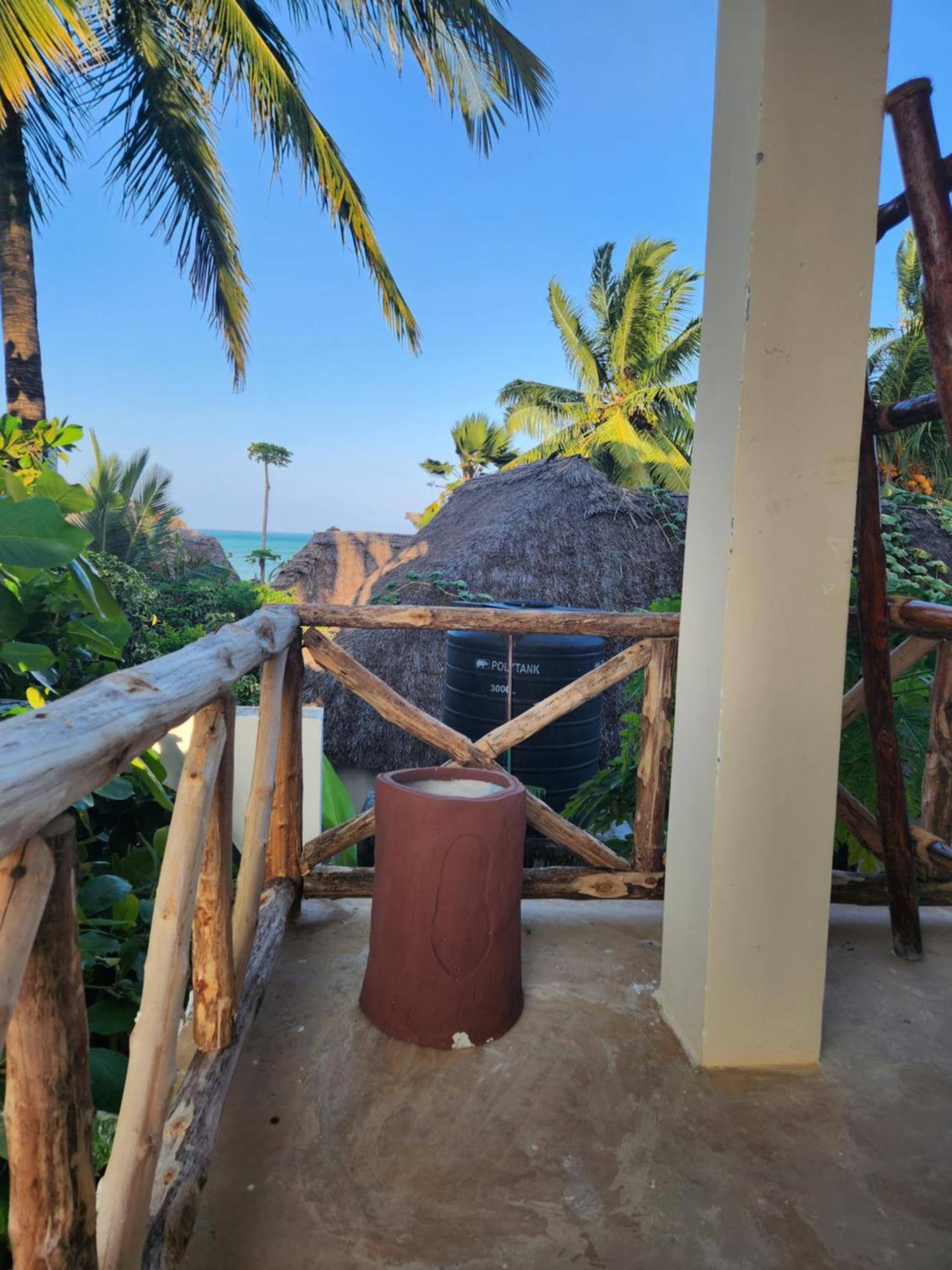 Two Palms Hotel Джамбиани Екстериор снимка