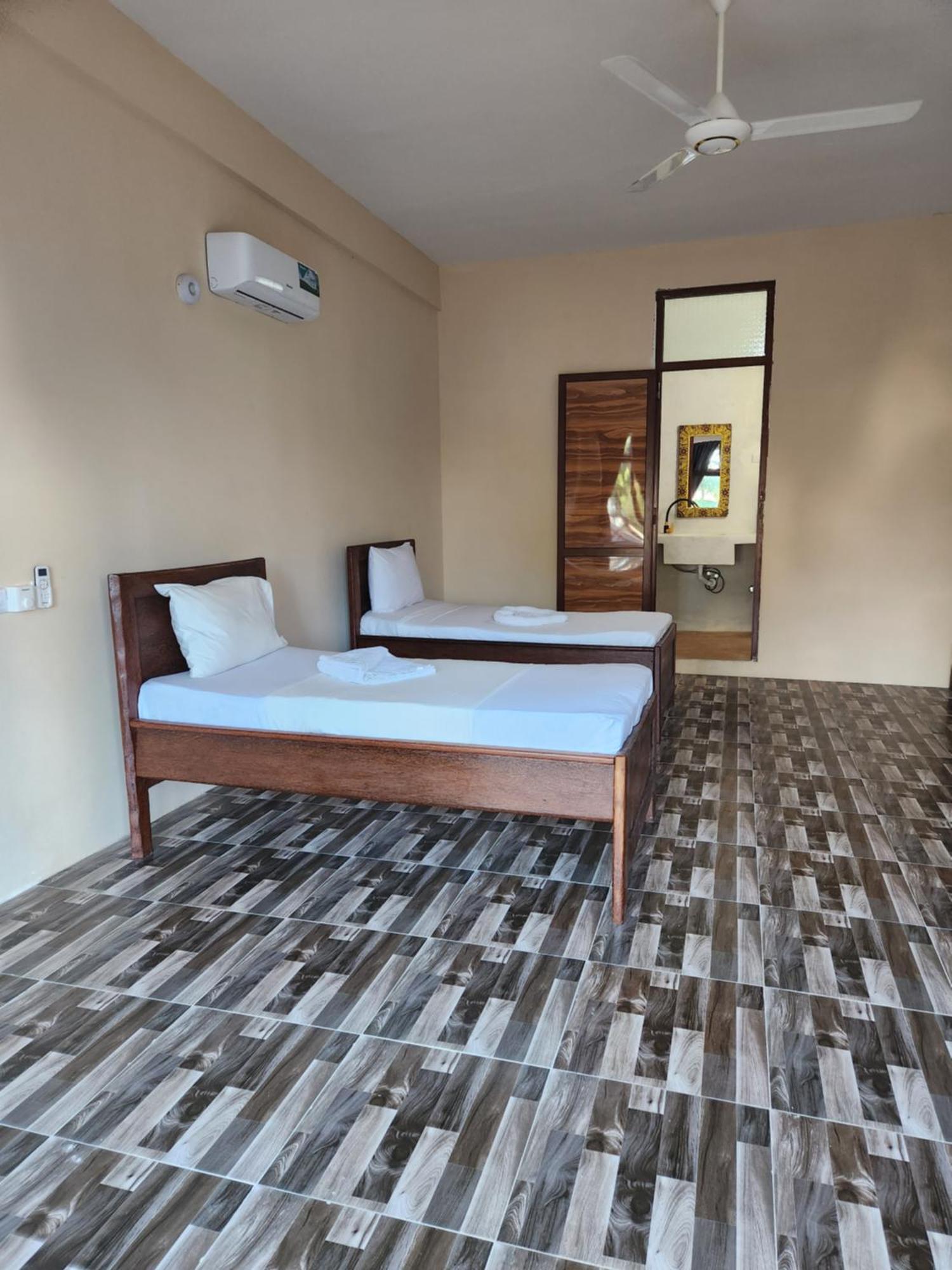 Two Palms Hotel Джамбиани Екстериор снимка