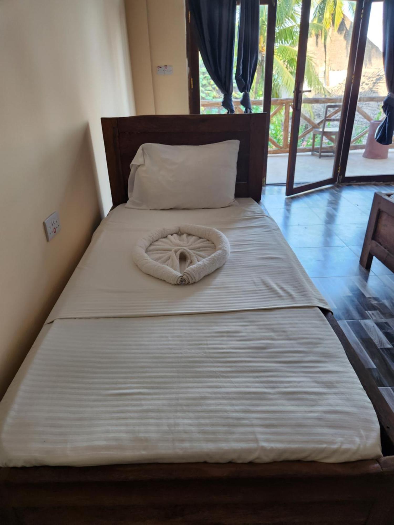 Two Palms Hotel Джамбиани Екстериор снимка