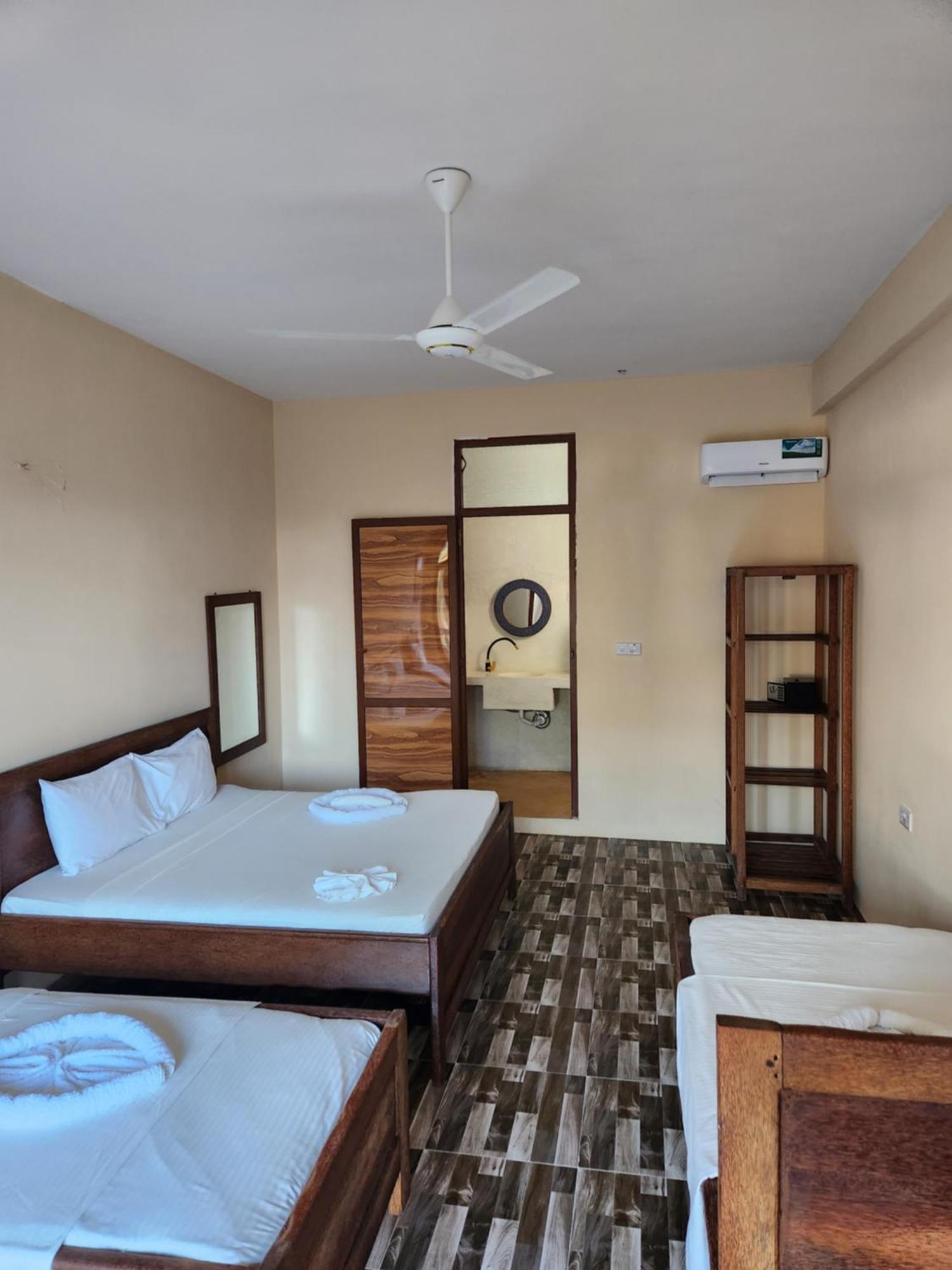 Two Palms Hotel Джамбиани Екстериор снимка