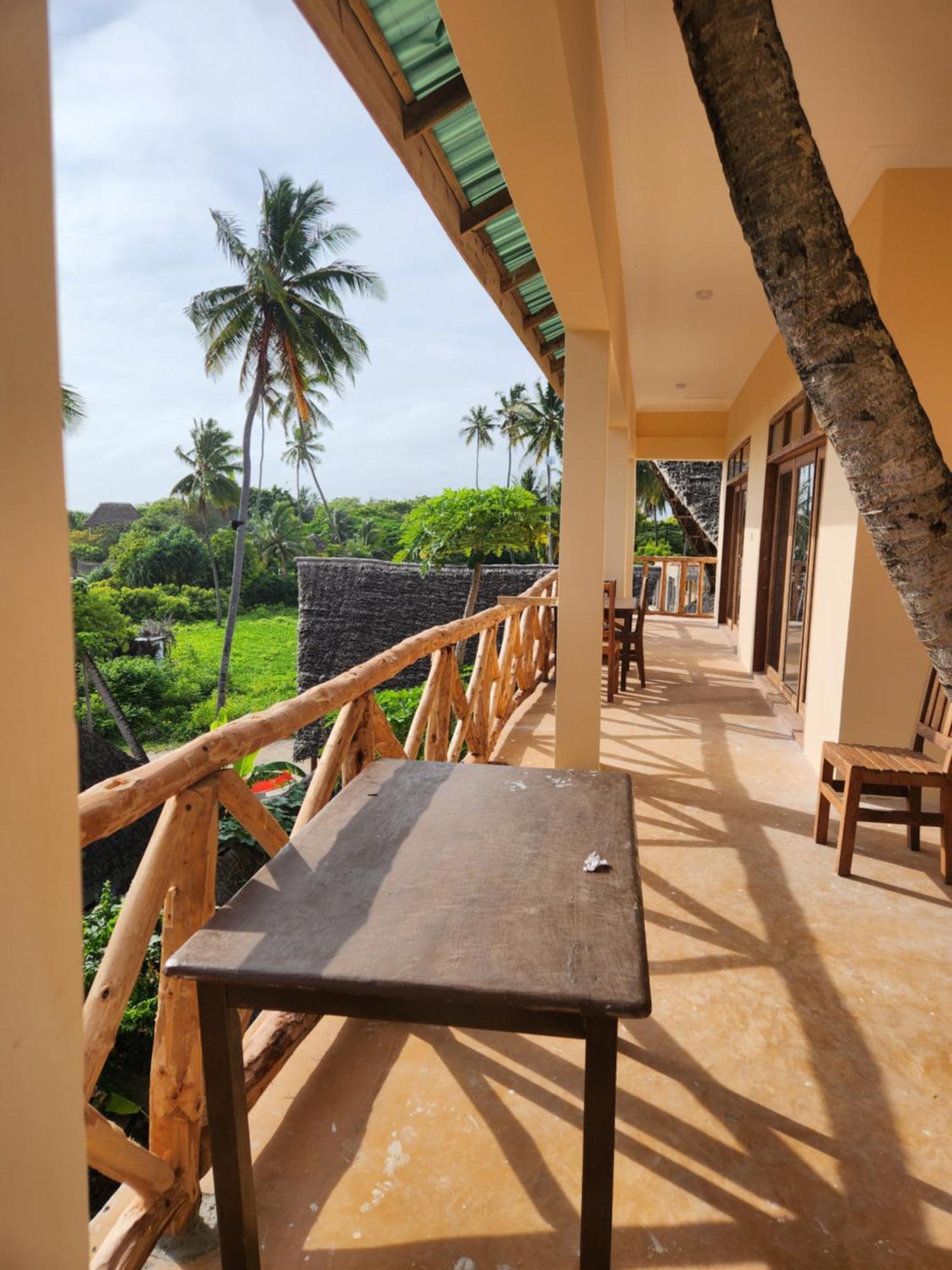 Two Palms Hotel Джамбиани Екстериор снимка