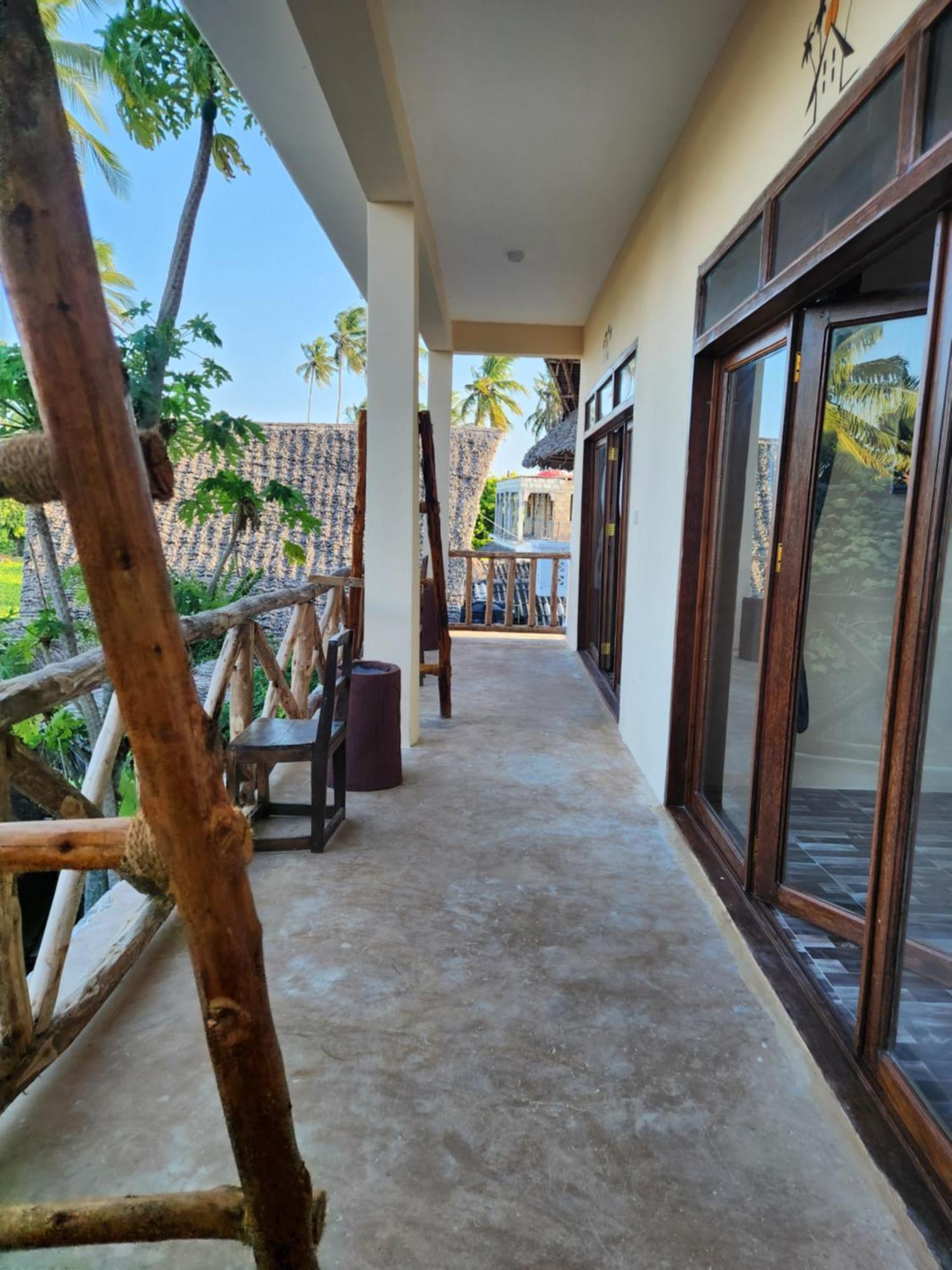 Two Palms Hotel Джамбиани Екстериор снимка